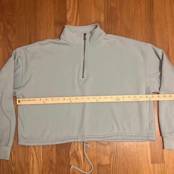 American Eagle blue‎ cropped cinched waist 1/4 Zip size medium - Picture 5 of 12